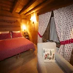 La Maison Du Seigneur Bed & Breakfast