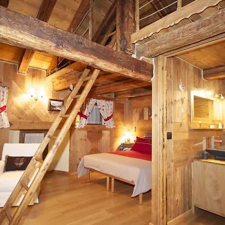 La Maison Du Seigneur Bed & Breakfast 3*